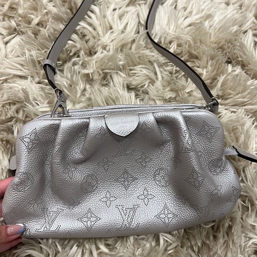 Louis Vuitton scala mini pouch
